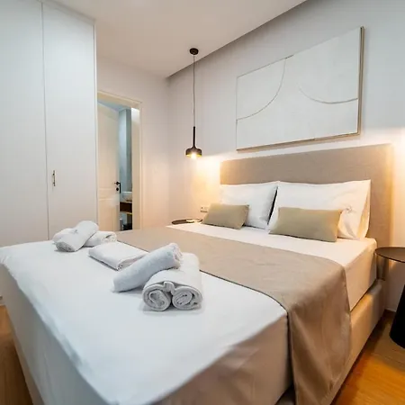 Iaspis Luxury With Jacuzzi