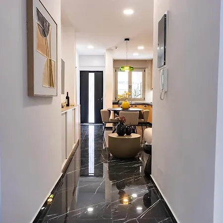 Apartamento Iaspis Luxury With Jacuzzi