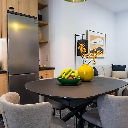 Apartamento Iaspis Luxury With Jacuzzi *